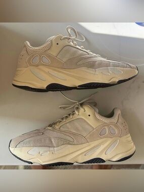 Yeezy Boost 700